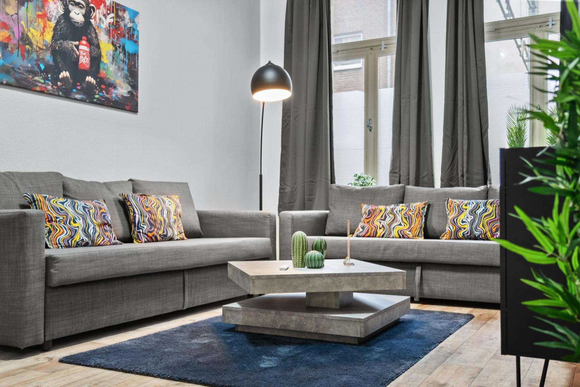 Tolles Design, Hochwertig, Vollausstattung, 3 Zimmer, Grosses Bad & Gaeste-Wc, Grosse Kueche, 3 X Smart Tv, 11 Min Zum Hbf Дуйсбург Экстерьер фото