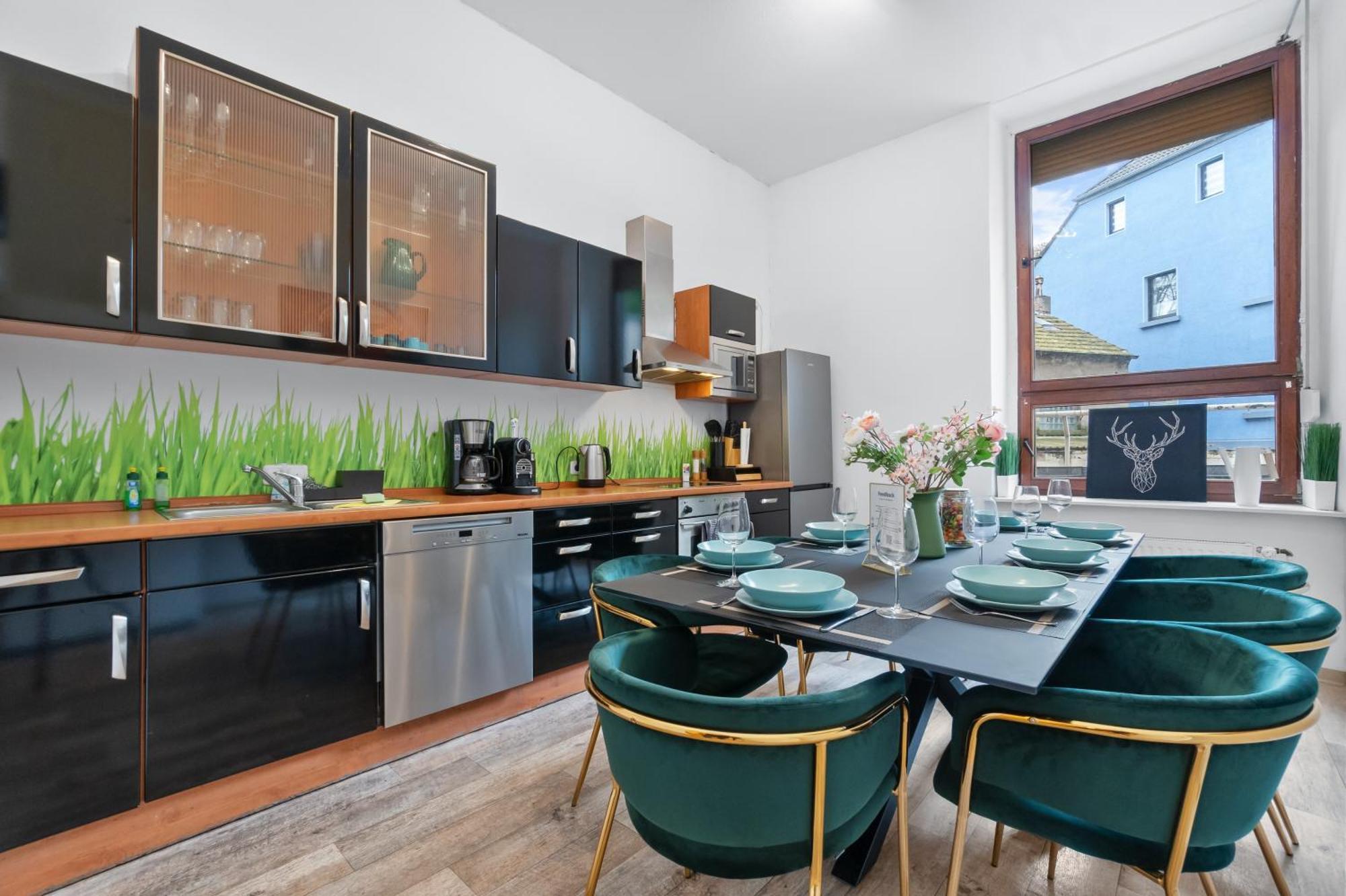 Tolles Design, Hochwertig, Vollausstattung, 3 Zimmer, Grosses Bad & Gaeste-Wc, Grosse Kueche, 3 X Smart Tv, 11 Min Zum Hbf Дуйсбург Экстерьер фото